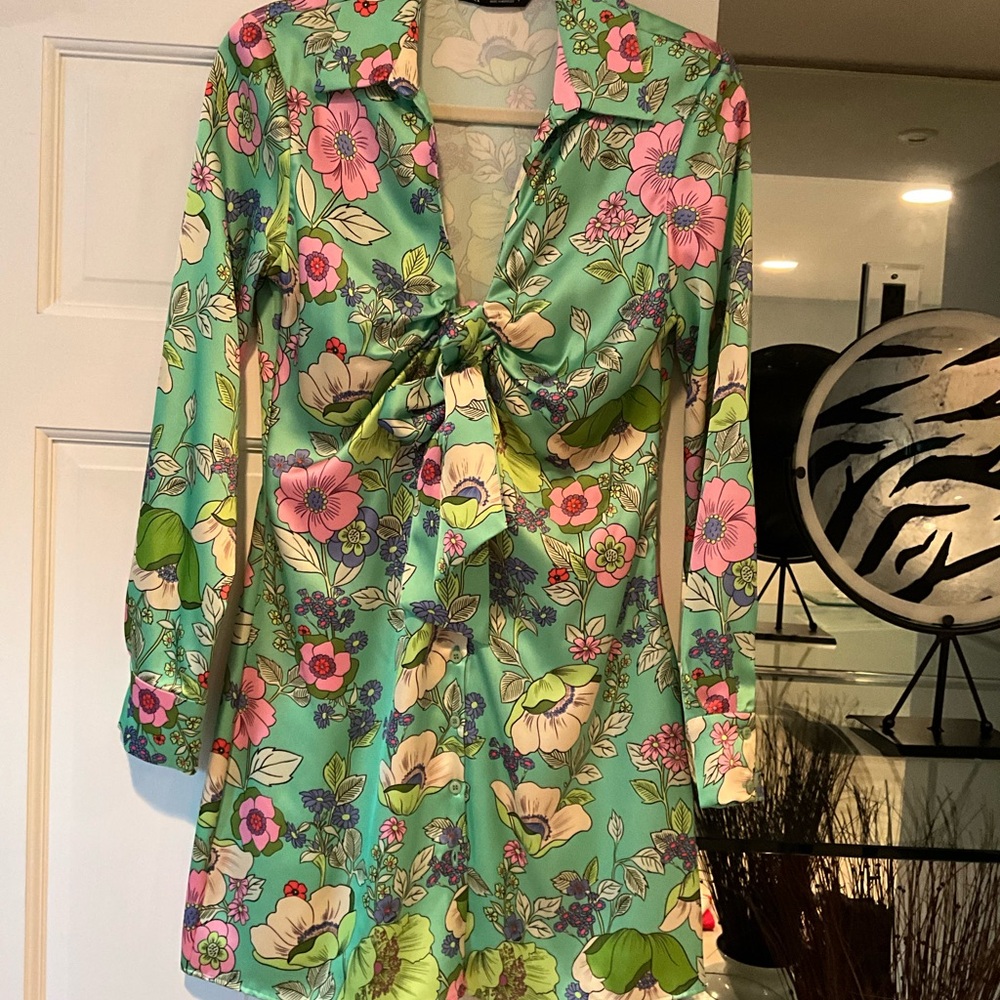 Zara Colorful Floral Collared V-Neck Buttone-Tie Strap Mini Dress Size Medium